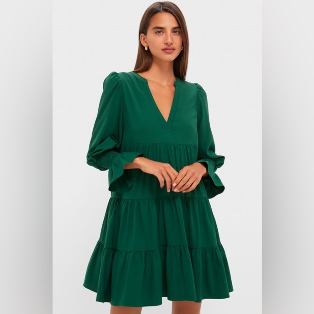 POMANDER PLACE
Hunter Green Crepe Kenzo Dress